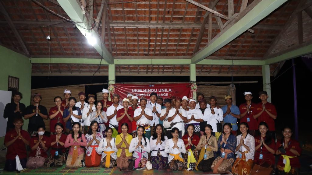 Sukses Menggelar UKM Hindu Goes to Village, UKM Hindu Unila Mendapat Respon Positif Dari Masyarakat
